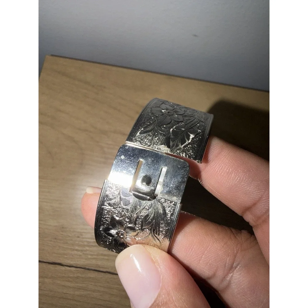 Vintage Silver Tone Wide Hinged Cuff Bracelet Sunburst Floral Design